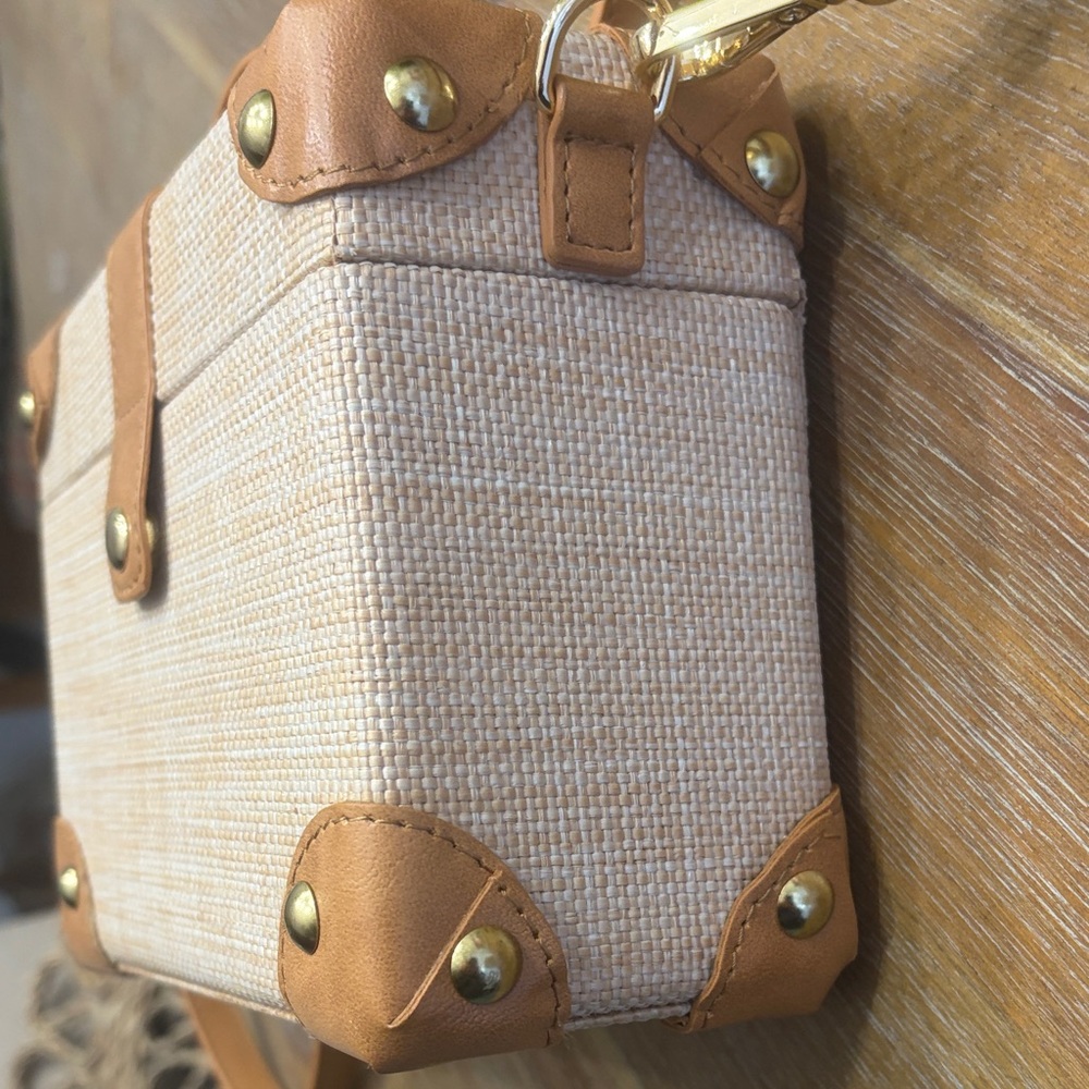 Mark & Graham Structured Women's Crossbody Handbag - Picture 6 of 9